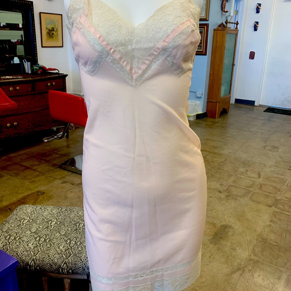 1960s Vassarette Nylon Pink and Beige Slip 7